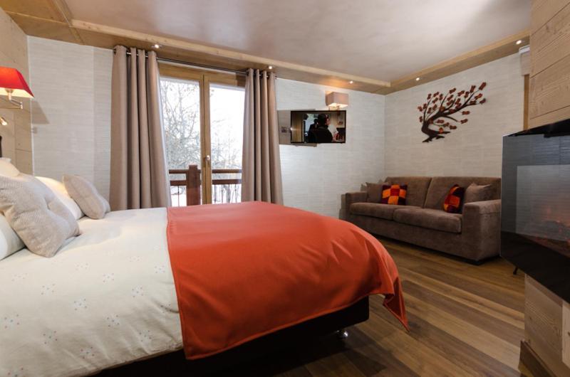 Emilie Chalet *